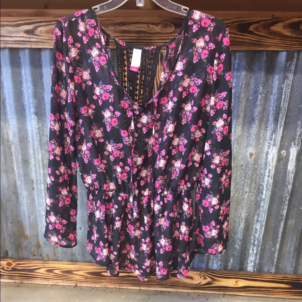 Floral tunic top